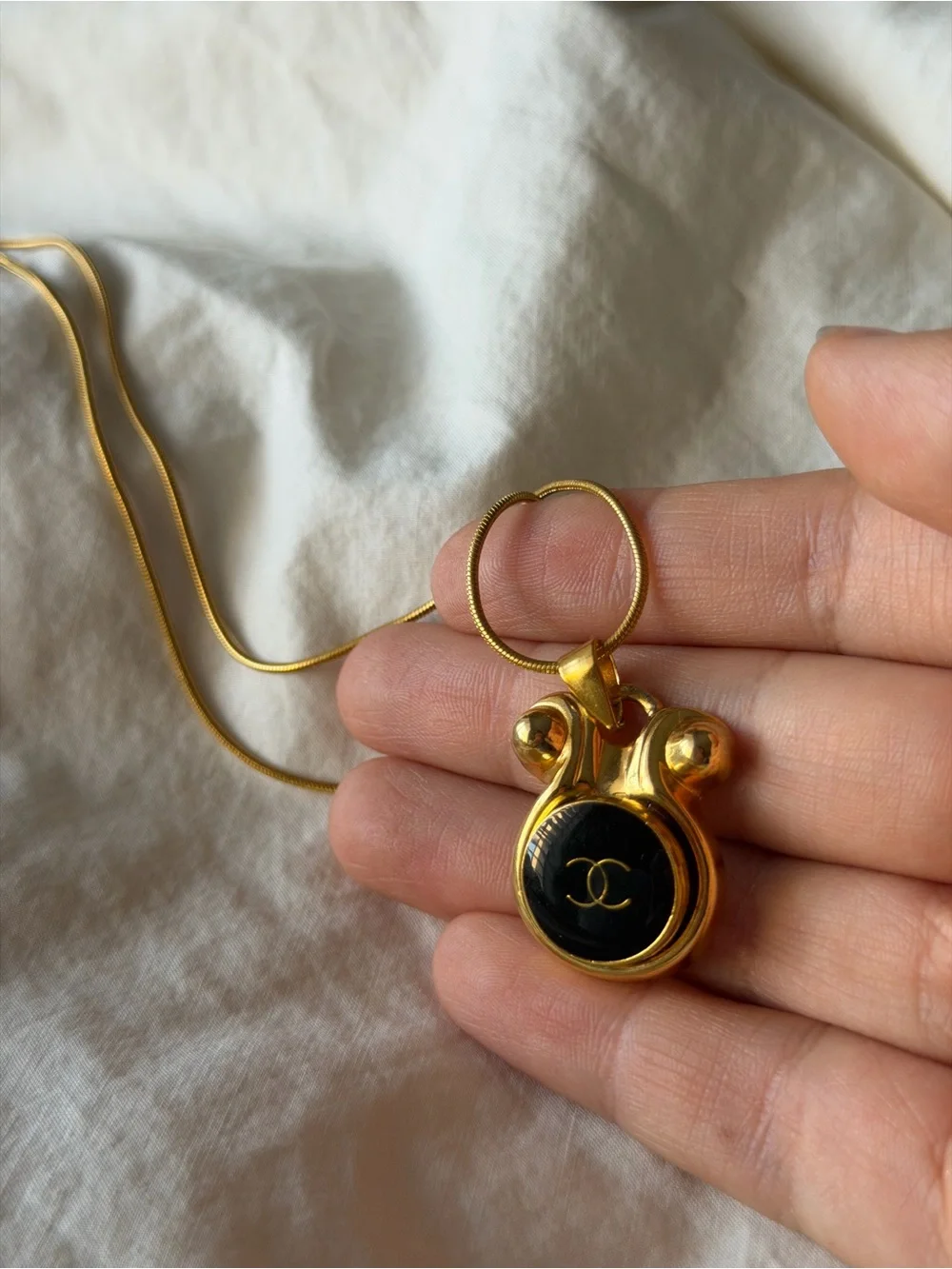 CHANEL authentic button